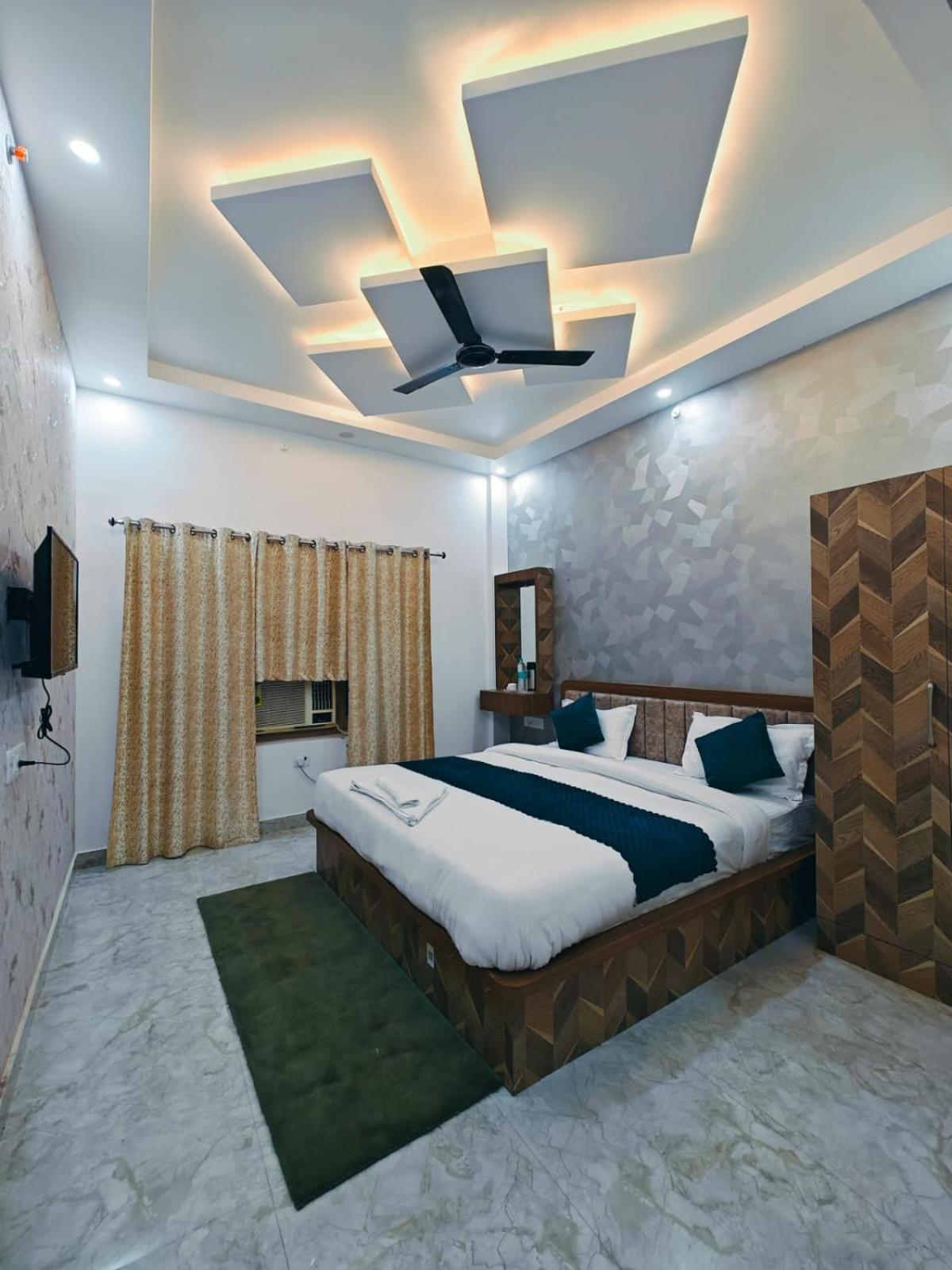 Hotel The Pushpraj Váránaszi Kültér fotó
