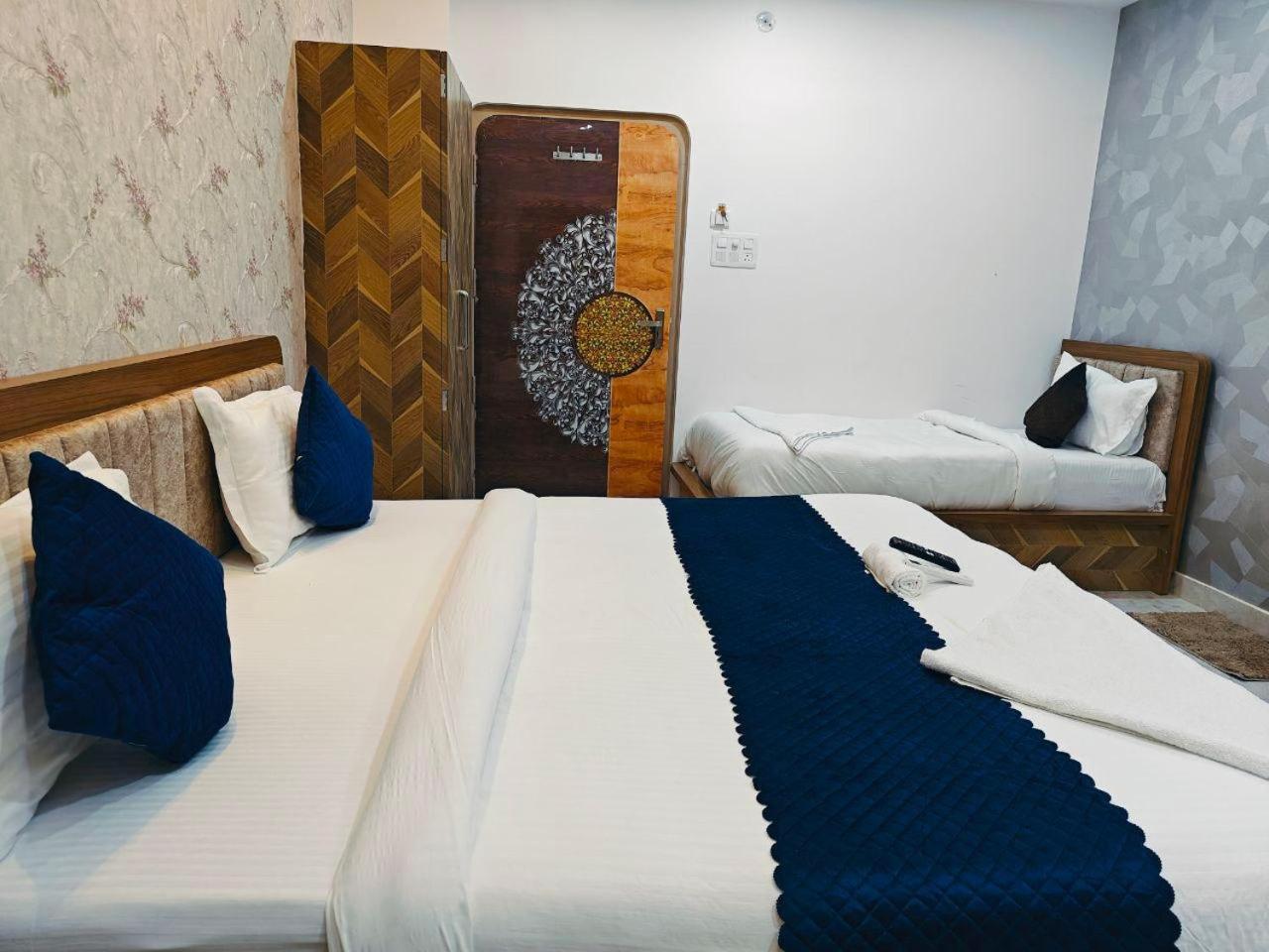 Hotel The Pushpraj Váránaszi Kültér fotó